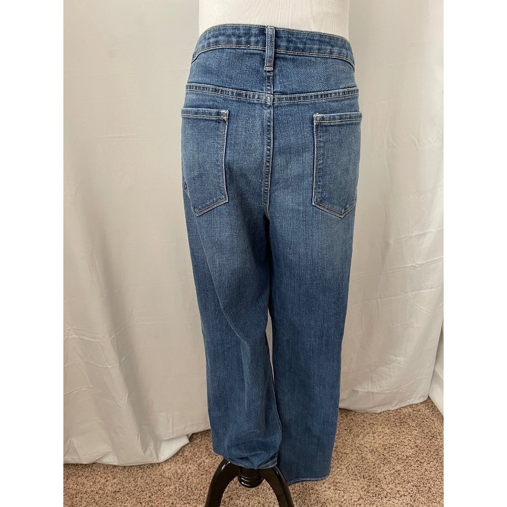 Old Navy Women's Dark Wash Straight Jeans - Picture 5 of 13